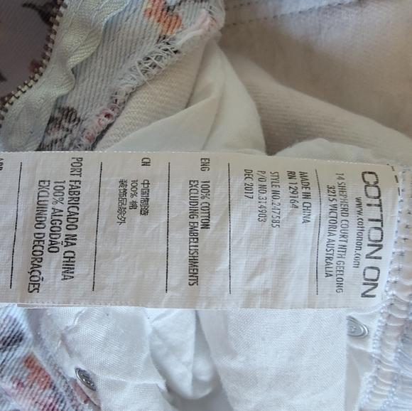 Cotton On Floral Baby Blue Shorts - Picture 7 of 7